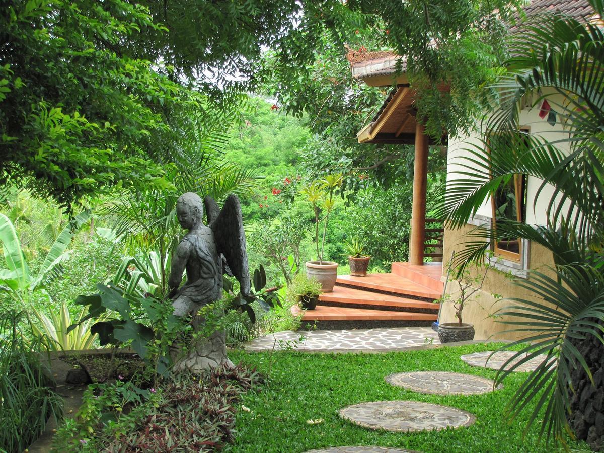 Sananda Bungalow Lovina  Room photo